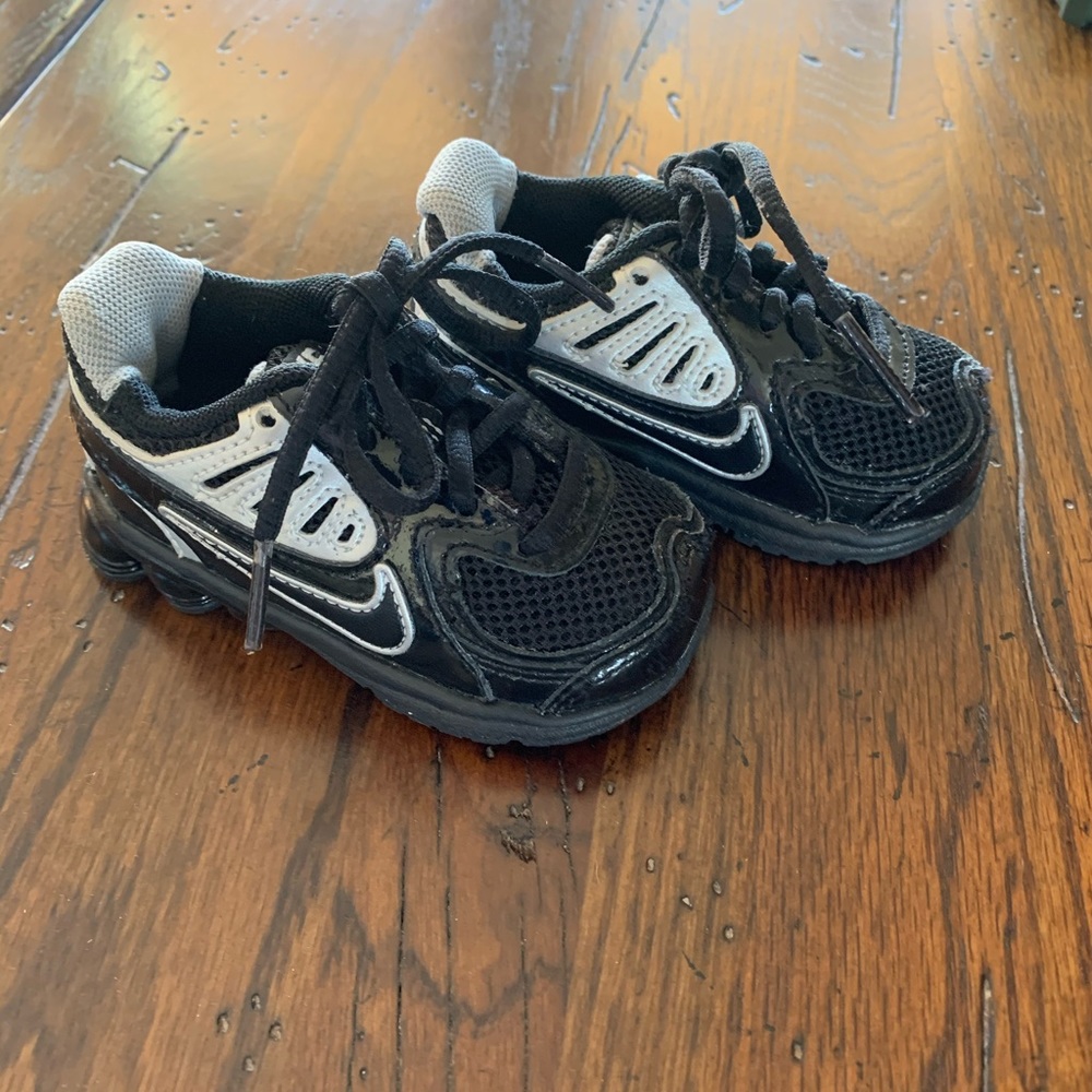Nike infant shox shoes